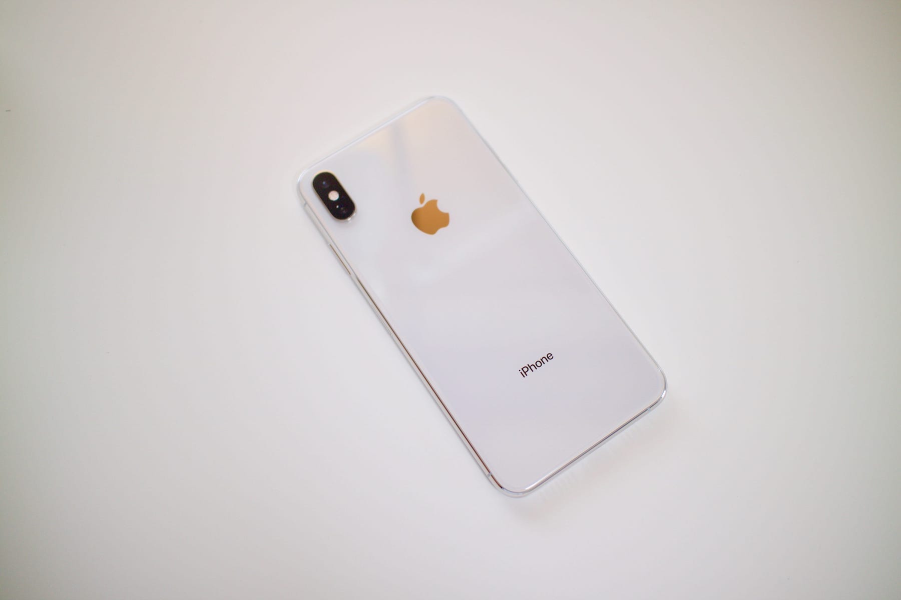 iPhone XS Max 背面デザイン